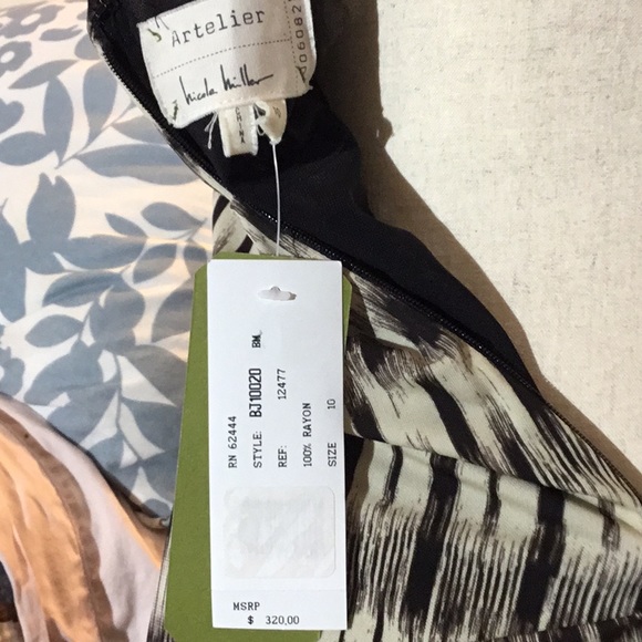 Dress - Picture 4 of 5